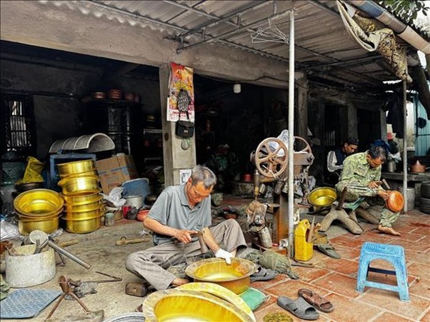 Làng nghề truyền thống đúc đồng Đại Bái những ngày cuối năm