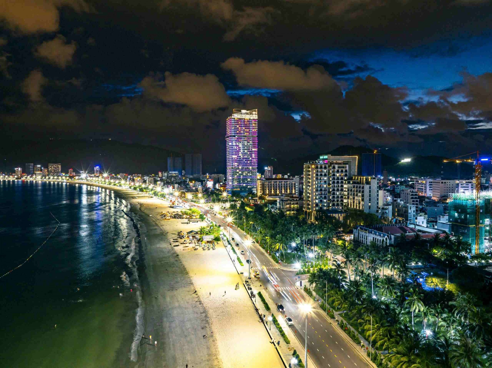 Gia Lai định hình chiến lược phát triển kinh tế đêm, tạo động lực mới cho du lịch và dịch vụ