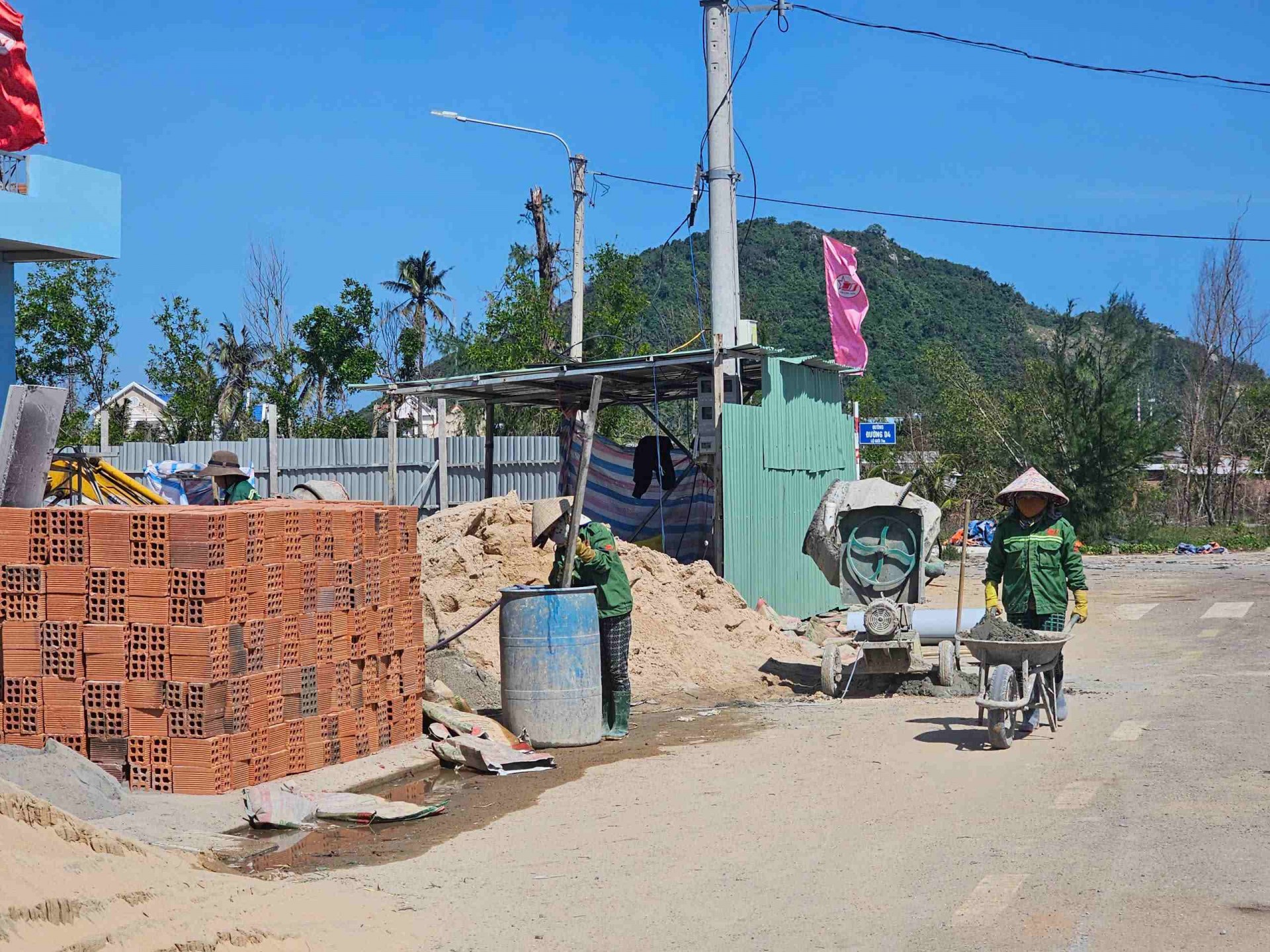 Gia Lai: Khu tái định cư An Quang Đông gấp rút hoàn thành đón người dân ăn Tết
