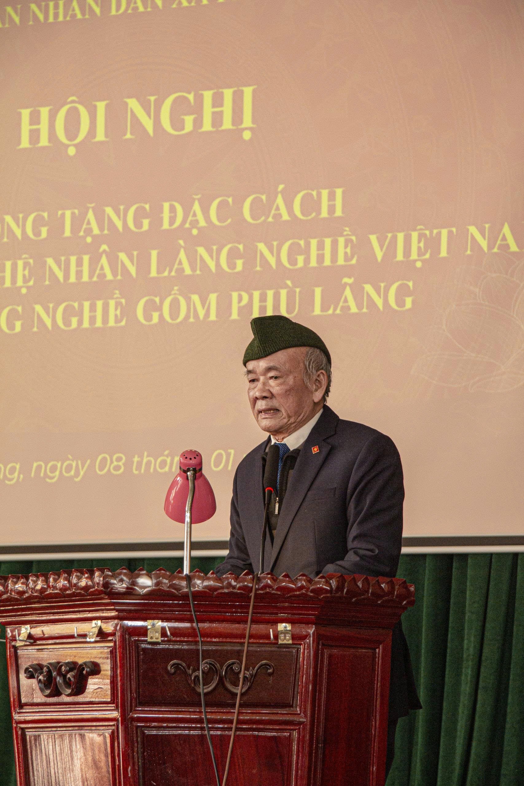 Ông Trịnh Quốc Đạt – Chủ tịch Hiệp hội Làng nghề Việt Nam phát biểu tại hội nghị.