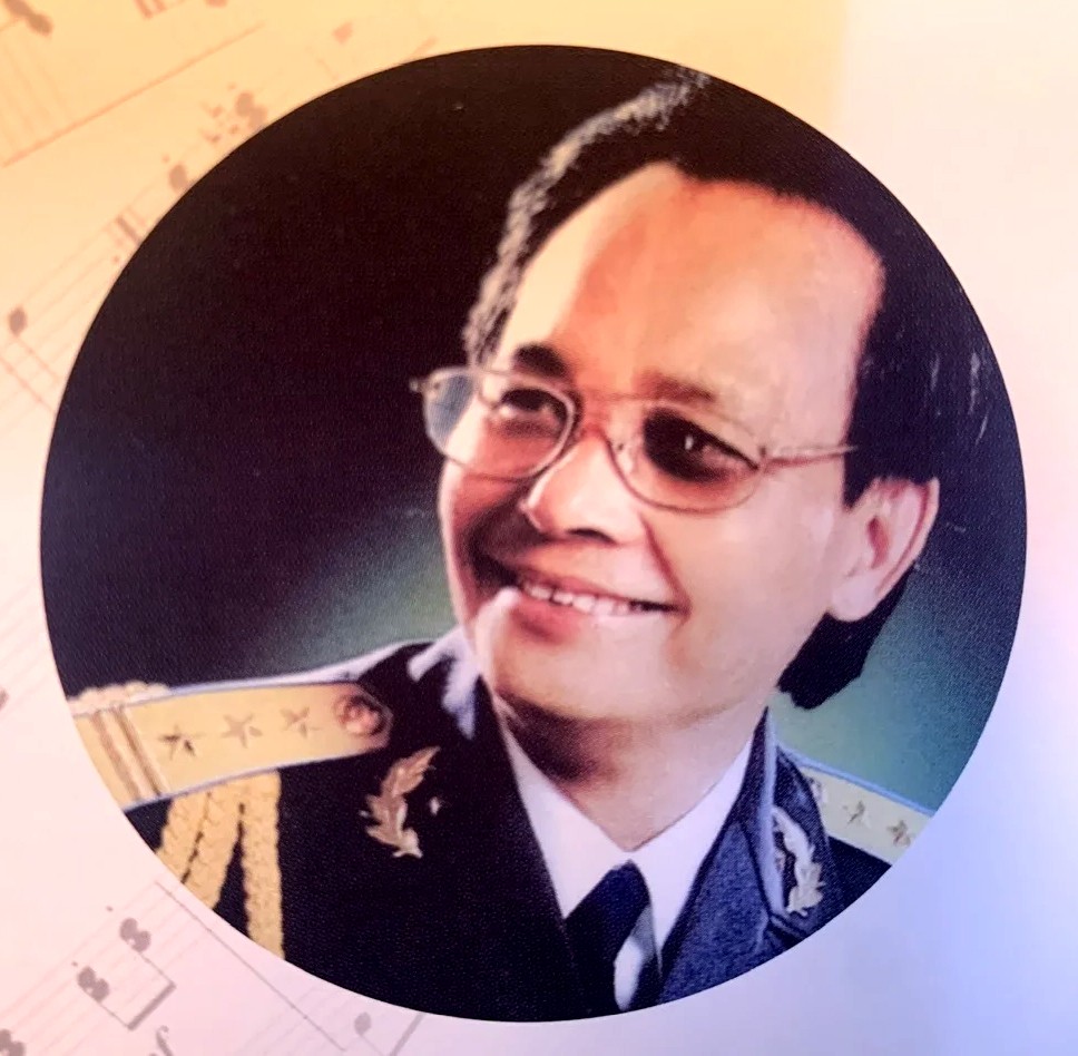 Ở tuổi ngoài 70, thượng tá, nhạc sĩ Võ Vang vẫn tiếp tục cống hiến