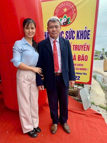 xuong khop gia truyen ba lao boc thuoc tri benh cuu nguoi