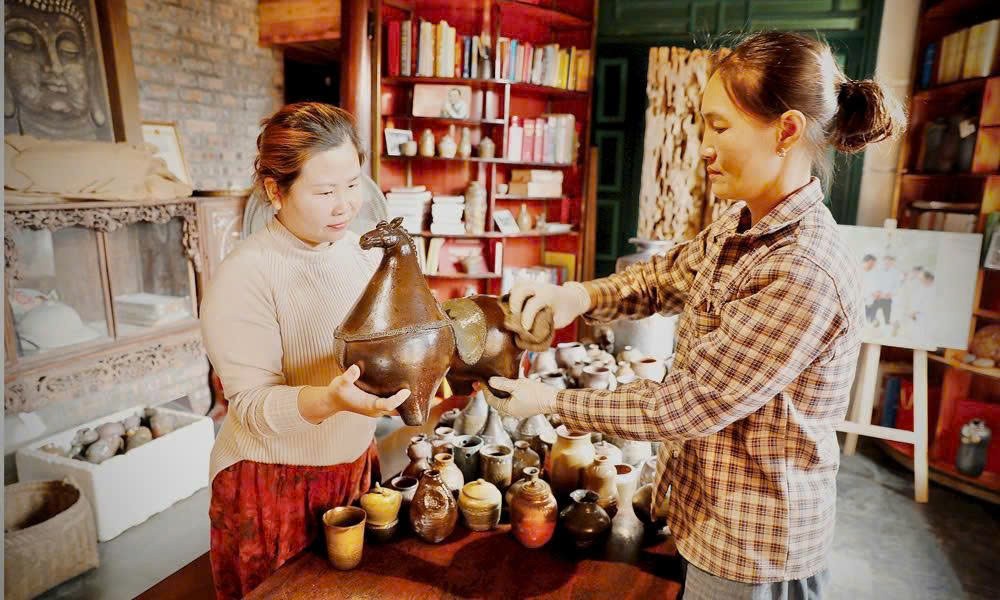 Gốm Ngọc Phù Lãng:  Linh vật “Ngựa hoan hỉ” thổi sinh khí mới cho Tết cổ truyền 2026