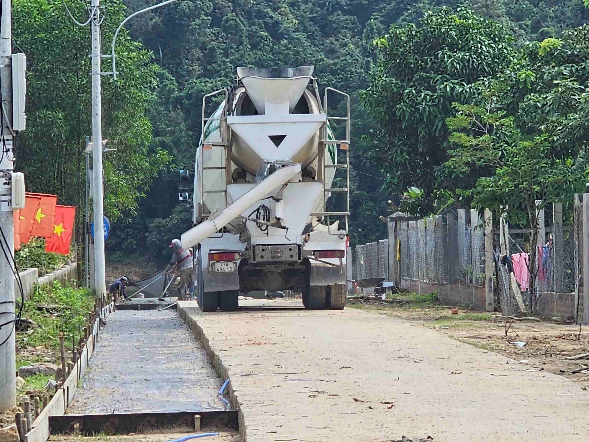 Gia Lai: Người dân làng Canh Tiến đón Tết xuân trong niềm vui có điện lưới quốc gia