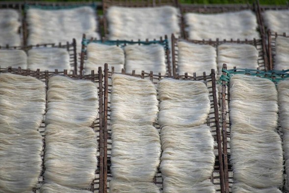 Làng nghề bánh đa Dụ Đại tất bật “chạy đua” đơn hàng Tết