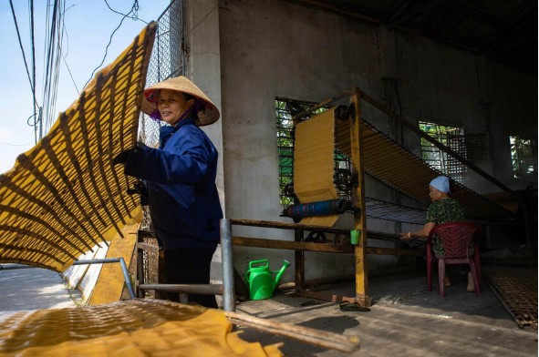 Làng nghề bánh đa Dụ Đại tất bật “chạy đua” đơn hàng Tết