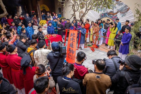 tet viet tet pho 2026 dua tet truyen thong tro lai khong gian di san hoan kiem