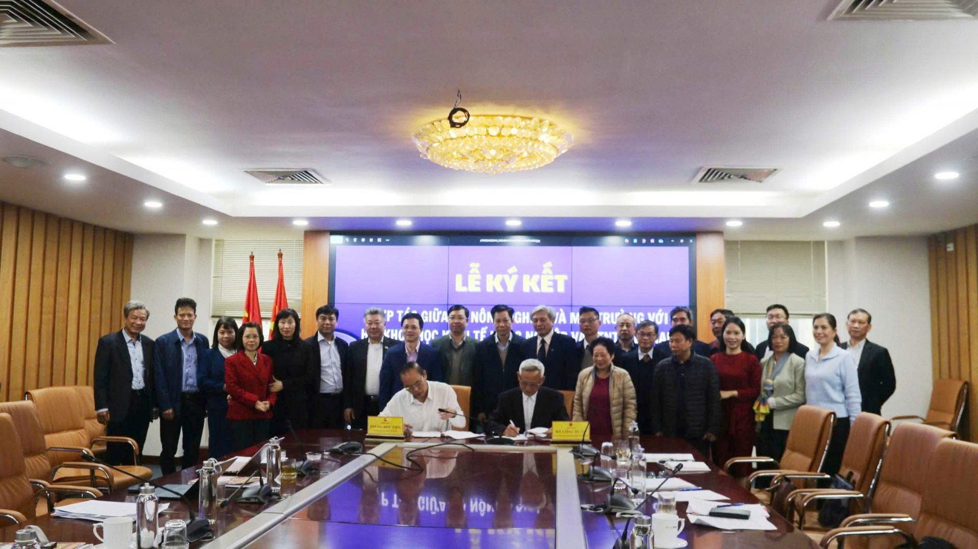 Tại buổi làm việc, Biên bản ghi nhớ hợp tác giữa Bộ Nông nghiệp và Môi trường và Hội Khoa học Kinh tế Nông nghiệp và Phát triển nông thôn Việt Nam đã được ký kết.