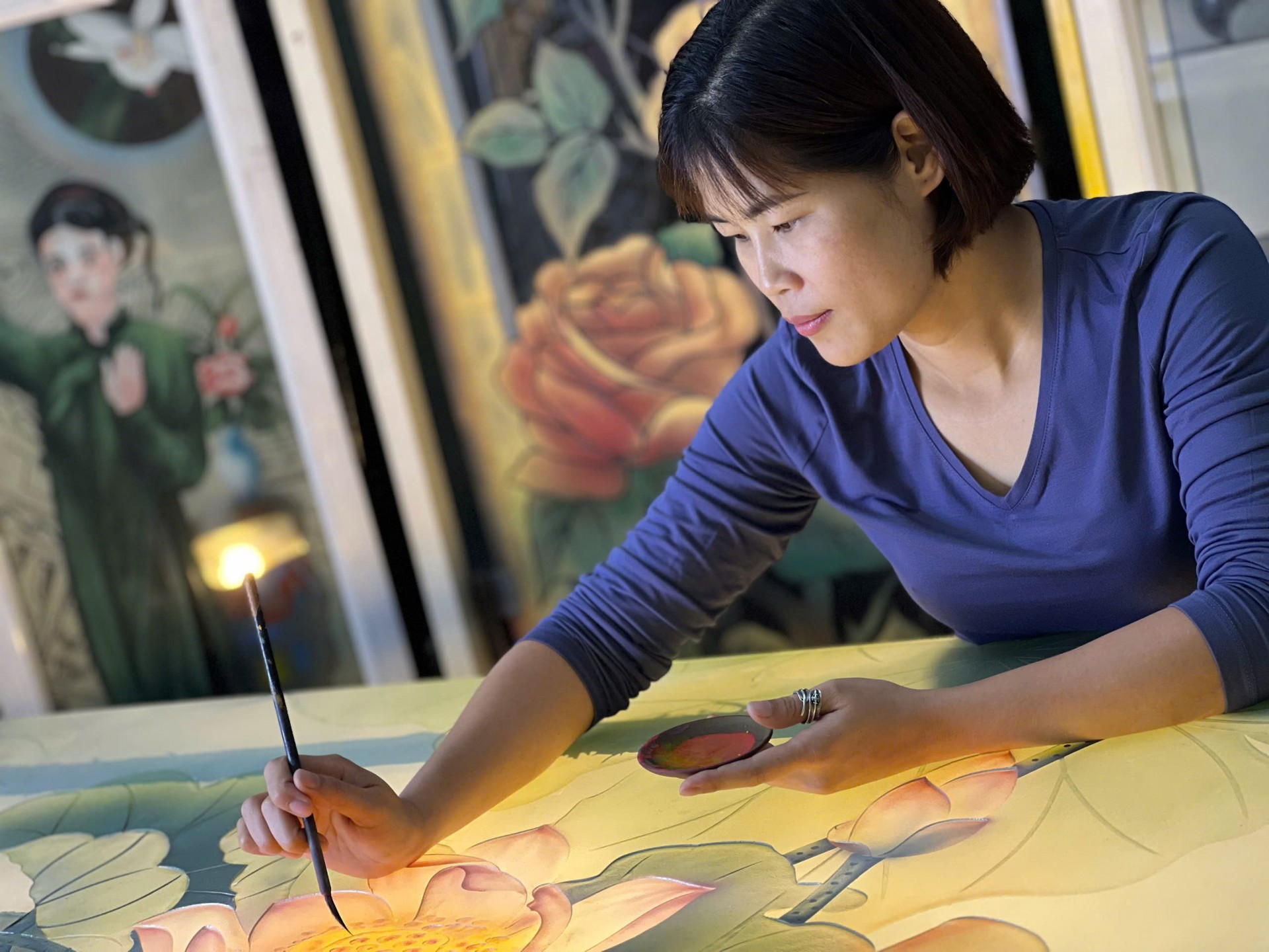 Gia tộc nghệ nhân Vinhcoba và hành trình bốn thế hệ bảo tồn, phát triển nghề kính nghệ thuật Gia tộc nghệ nhân Vinhcoba và hành trình bốn thế hệ bảo tồn, phát triển nghề kính nghệ thuật