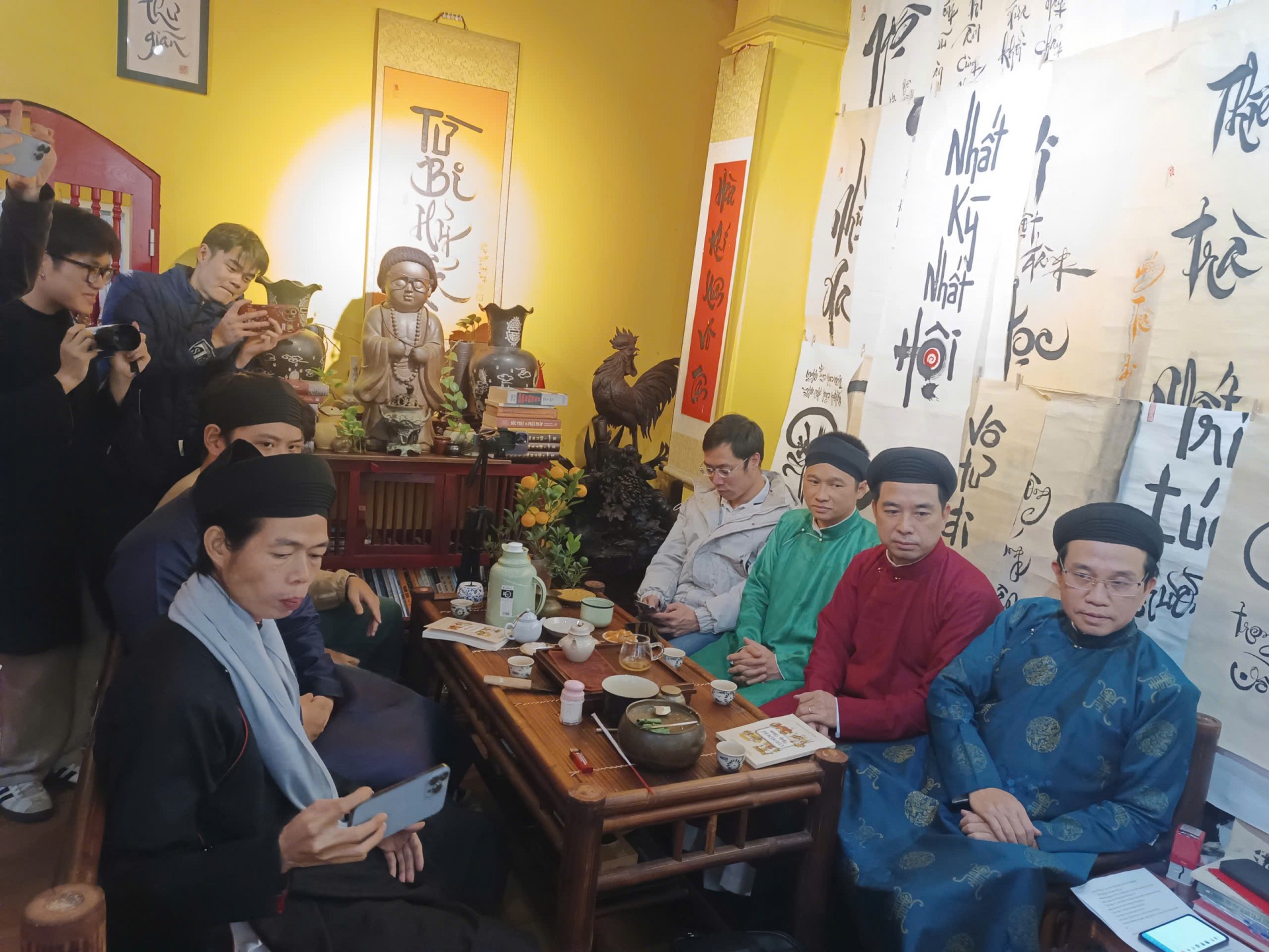 Thế hệ trẻ tìm về bản sắc Tết truyền thống giữa nhịp sống hiện đại