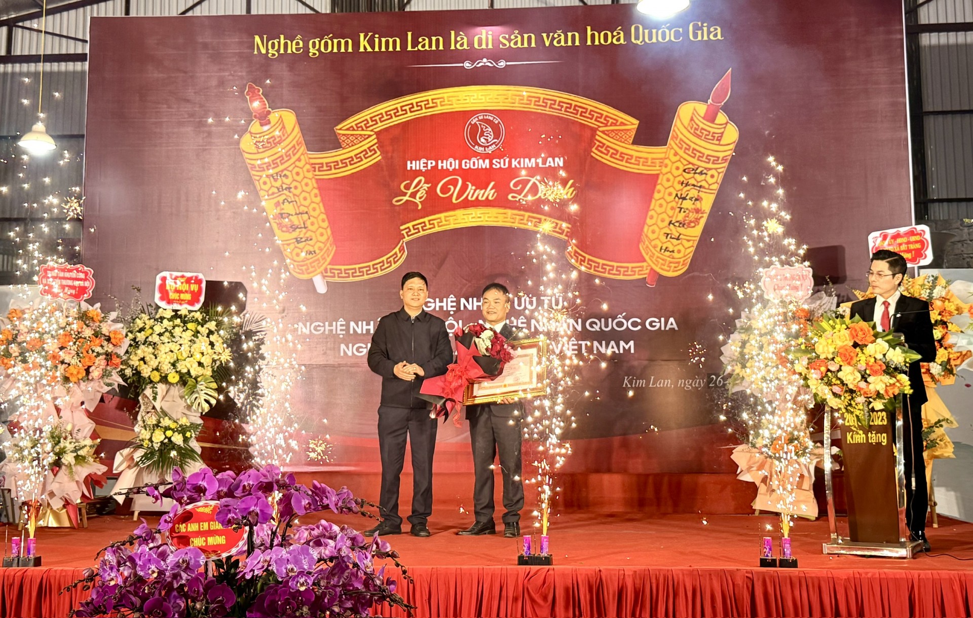 Vinh danh để giữ nghề: Câu chuyện từ làng gốm Kim Lan