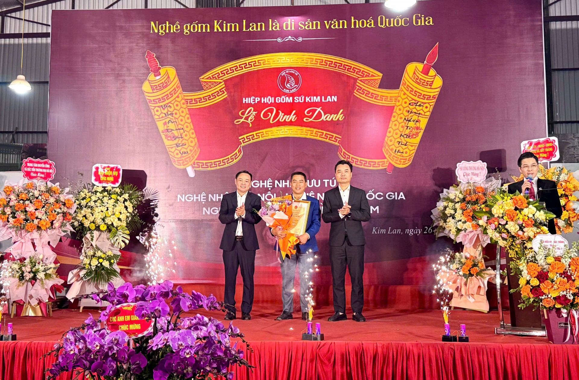 Vinh danh để giữ nghề: Câu chuyện từ làng gốm Kim Lan