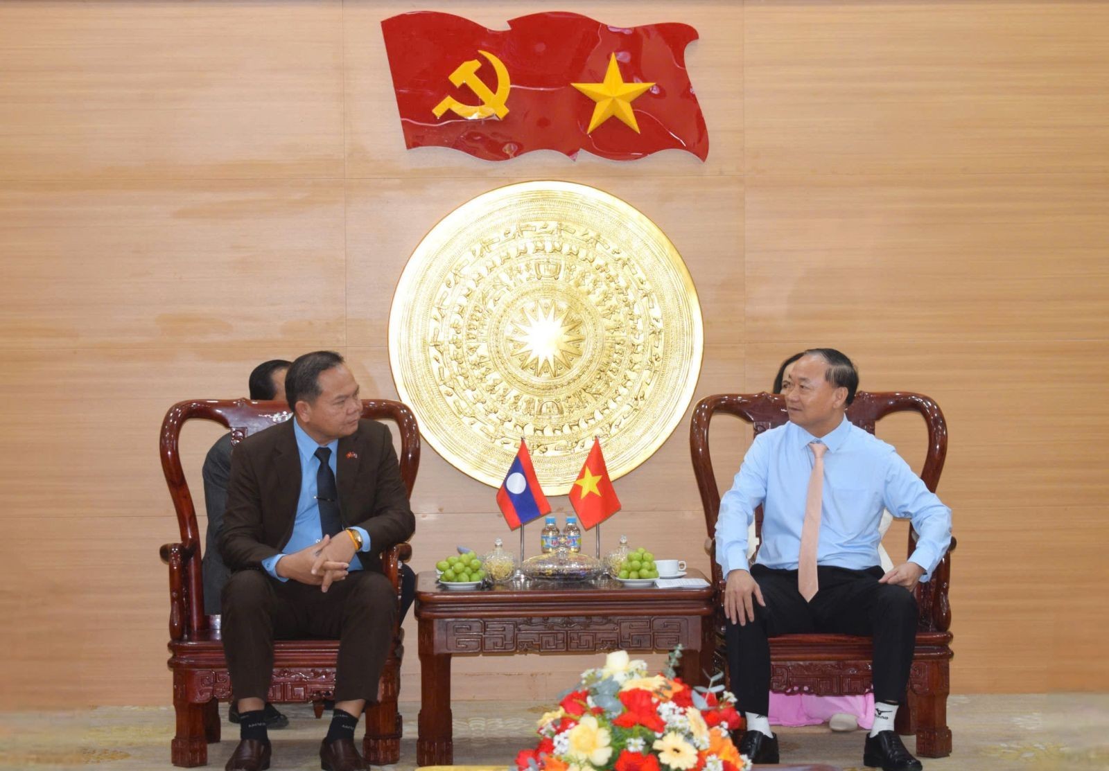 Bí thư Tỉnh ủy Gia Lai Thái Đại Ngọc tiếp đoàn đại biểu tỉnh Champasak – Lào sang thăm chúc Tết