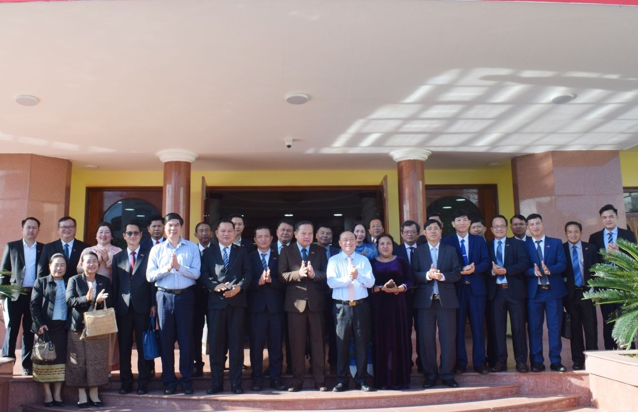 Bí thư Tỉnh ủy Gia Lai Thái Đại Ngọc tiếp đoàn đại biểu tỉnh Champasak – Lào sang thăm chúc Tết