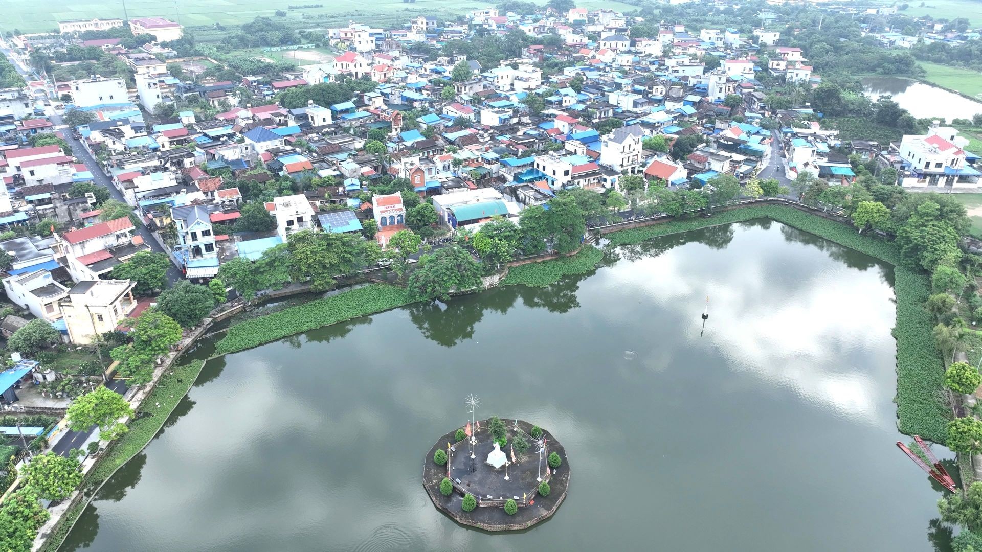 Kiến tạo những miền quê đáng sống trong hành trình xây dựng nông thôn mới ở Ninh Bình