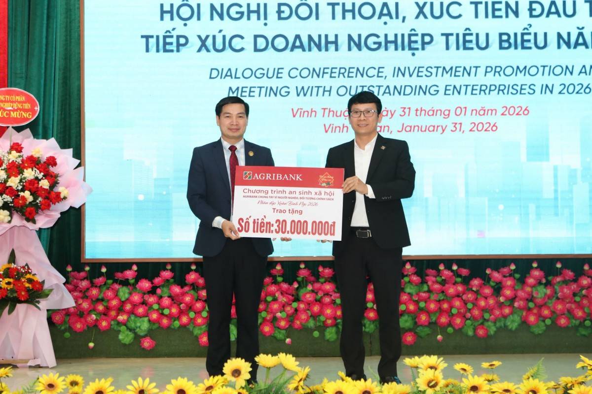 Các DN đồng hành cùng Ủy ban Mặt trận xã Vĩnh Thuận hỗ trợ trao quà an sinh xã hội nhân dịp Tết Bính Ngọ 2026 Vĩnh Thuận đối thoại đầu xuân – Mở rộng niềm tin, khơi thông động lực đầu tư