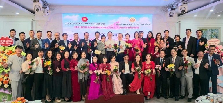 Câu lạc bộ Doanh nhân họ Nguyễn TP.Hải Phòng tổng kết hoạt động năm 2025, triển khai nhiệm vụ năm 2026 Câu lạc bộ Doanh nhân họ Nguyễn TP.Hải Phòng tổng kết hoạt động năm 2025, triển khai nhiệm vụ năm 2026