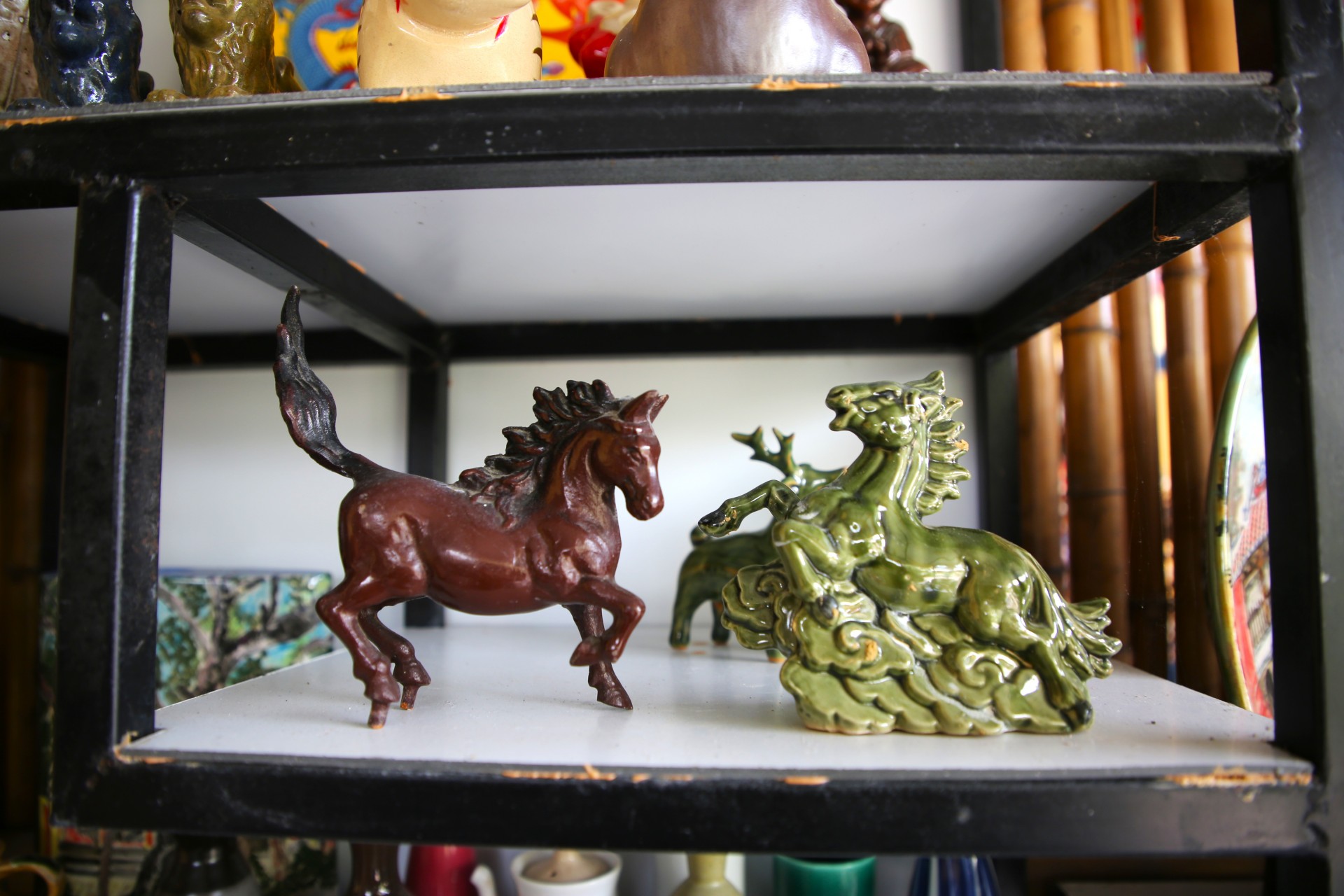 Linh vật ngựa mang sắc xuân về làng gốm Thanh Hà