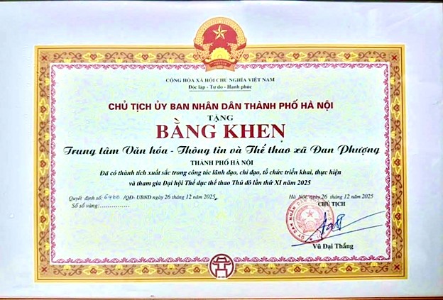 Trung tâm VHTT &TT xã Đan Phượng được Chủ tịch UBND thành phố Hà Nội tặng Bằng khen.