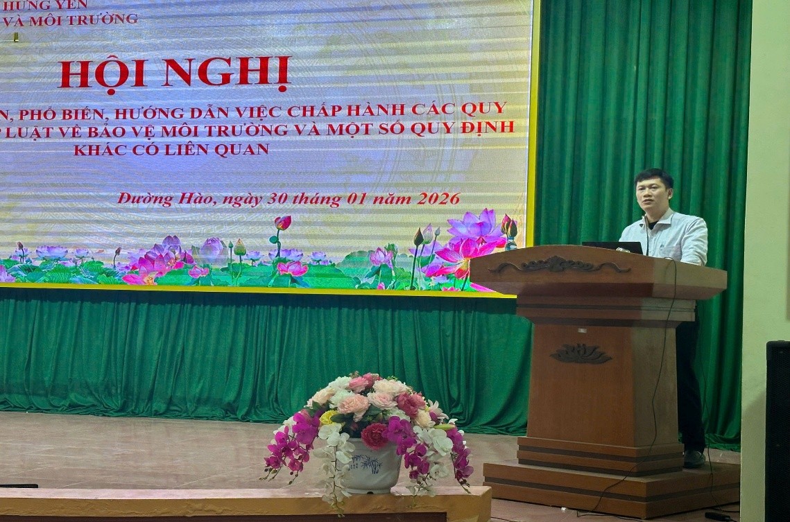 Đồng chí Chủ tịch UBND phường Đường Hào phát biểu tại Hội nghị