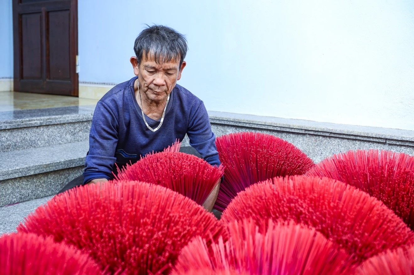Làng hương Đông Khê và hành trình gìn giữ nghề truyền thống trăm năm