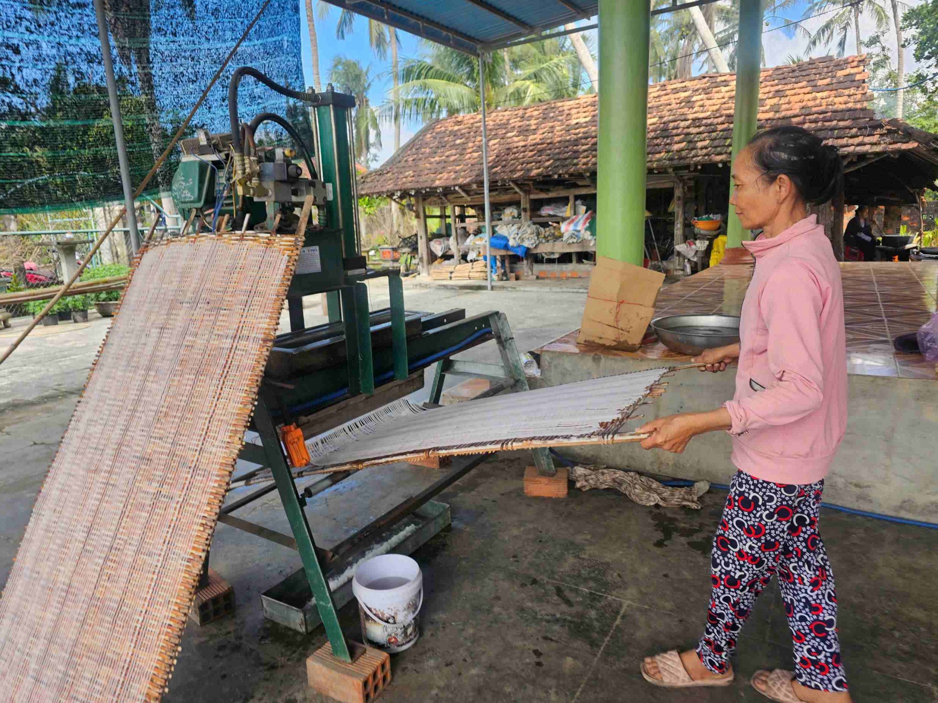 Gia Lai: Phù Mỹ Nam giữ gìn hồn quê với dải lụa trắng ngần từ sợi bún mì số 8