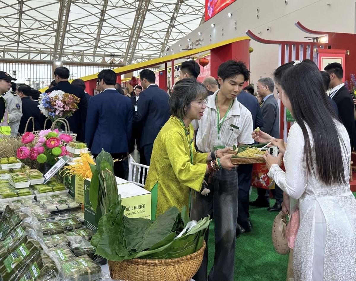 Không gian quảng bá “Tết Sum vầy” đóng vai trò quan trọng trong việc kết nối cung - cầu, xúc tiến thương mại..