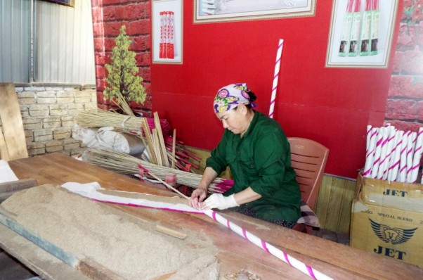 Hương trầm Quỳ Châu: Nghề truyền thống mang lại giá trị kinh tế và giữ gìn bản sắc văn hóa