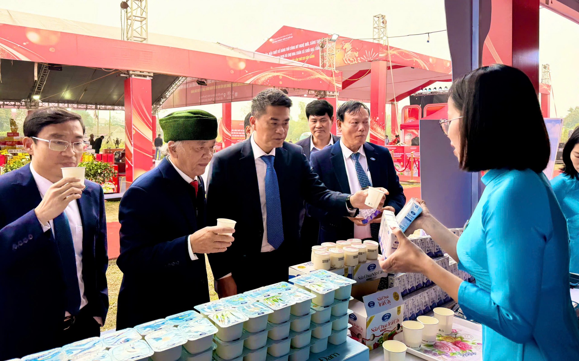 Xã Suối Hai thúc đẩy tiêu dùng nội địa qua Triển lãm thủ công mỹ nghệ Xuân Bính Ngọ 2026