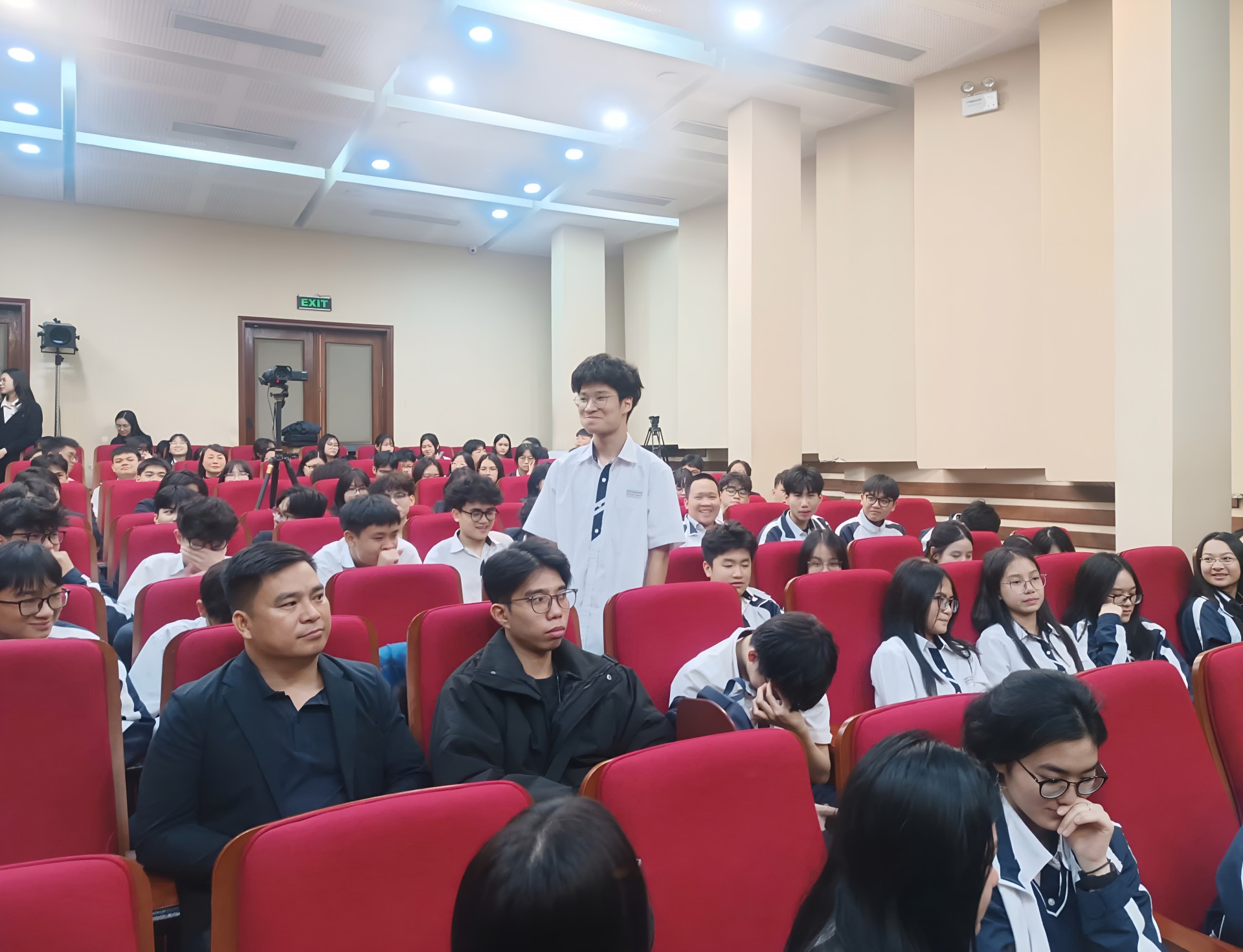 Công an phường Cửa Nam tuyên truyền phòng, chống lừa đảo trên không gian mạng bằng hình thức sân khấu hóa