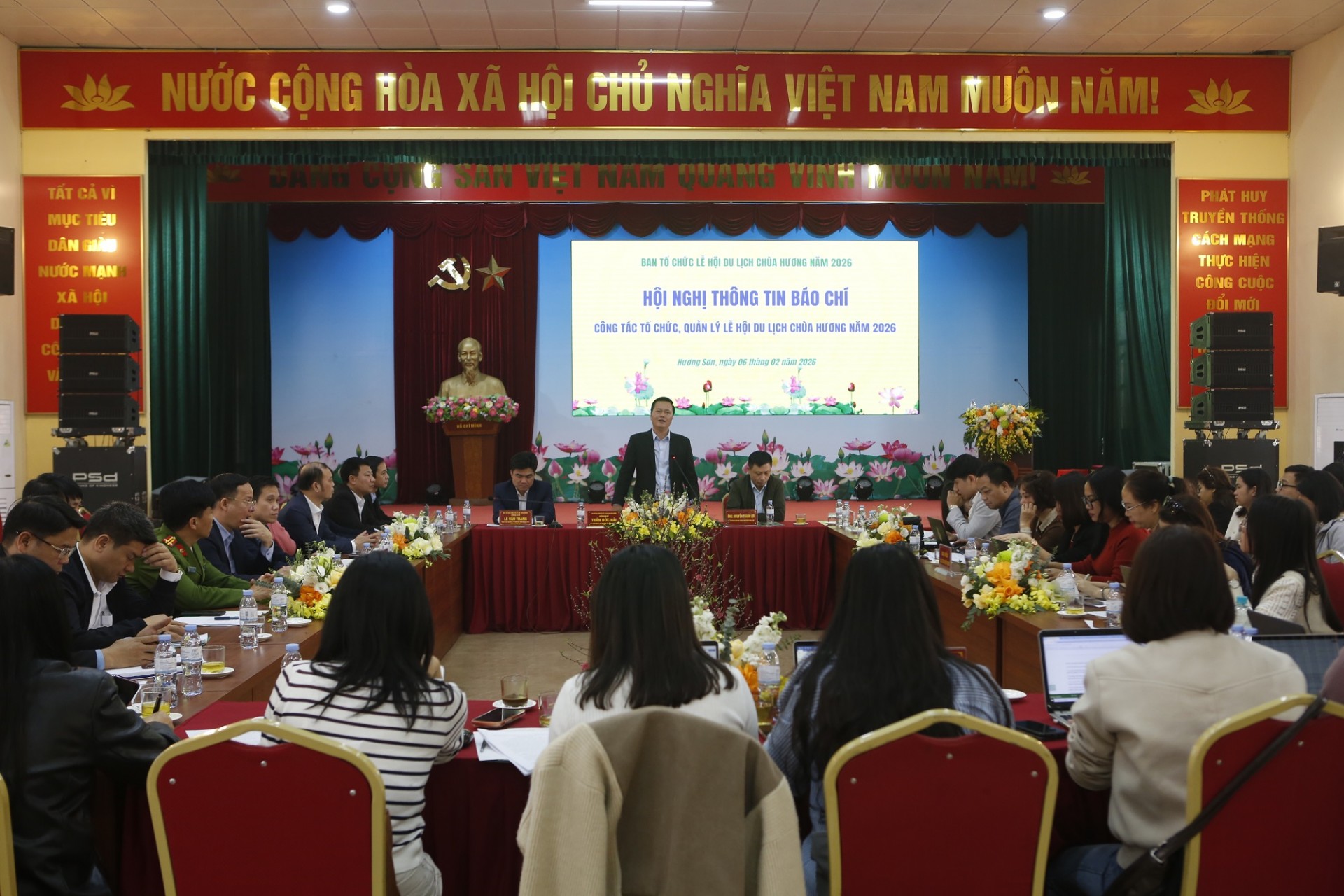 Lễ hội Du lịch Chùa Hương 2026: Đổi mới quản lý, phát triển bền vững và nâng cao trải nghiệm của du khách!