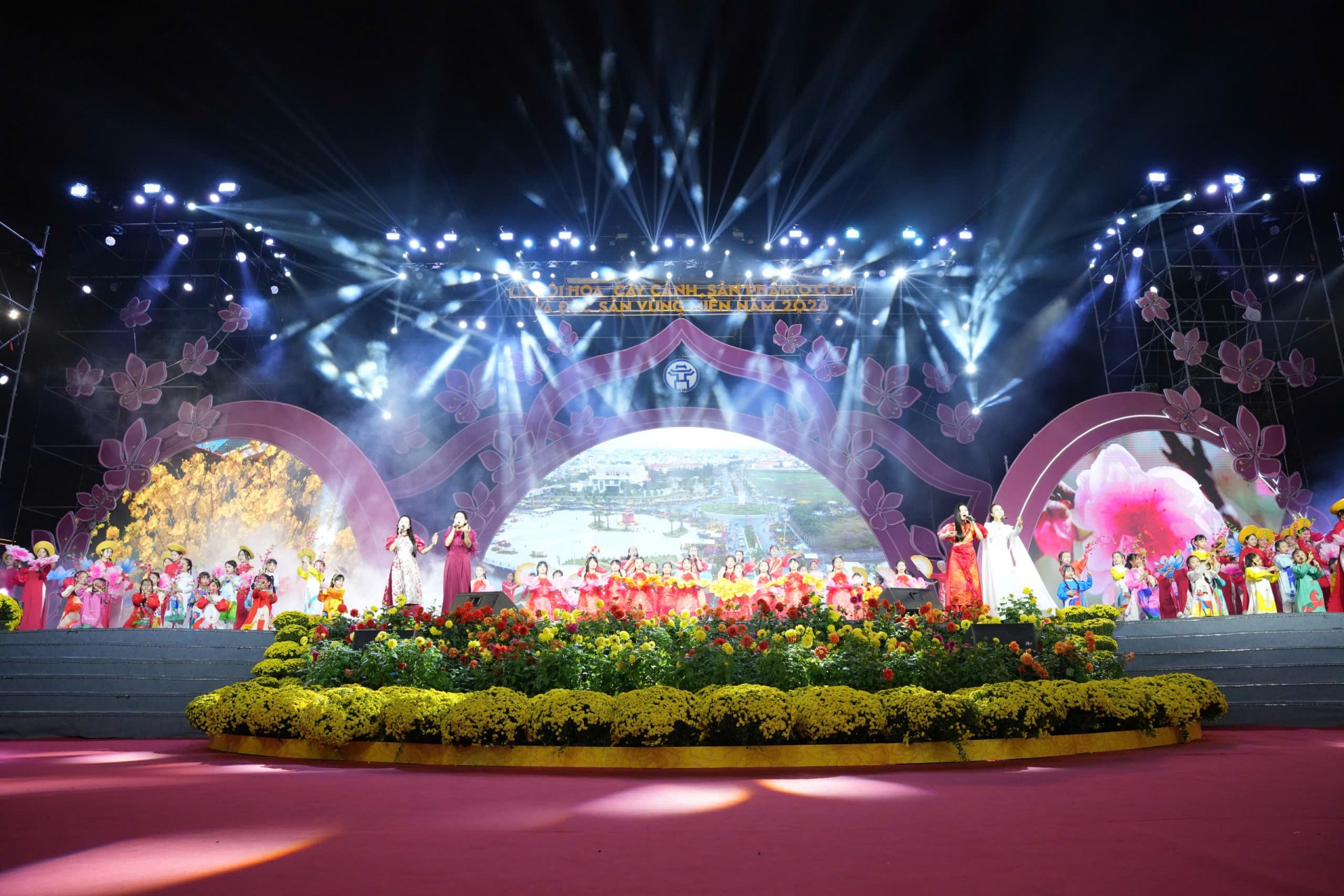 Hà Nội: Khai mạc Lễ hội hoa, cây cảnh, sản phẩm OCOP và đặc sản vùng miền năm 2026