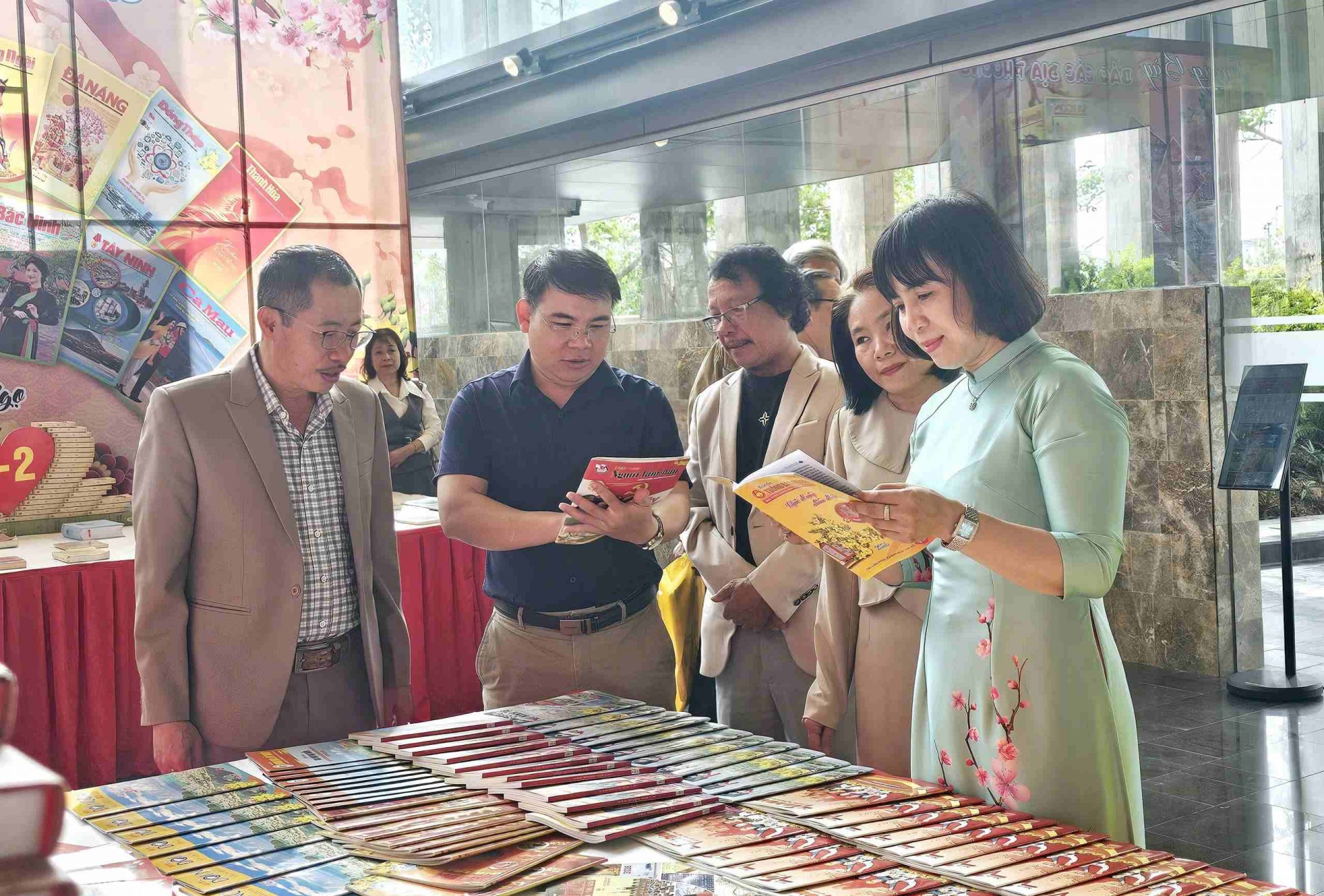 Tạp chí Làng nghề Việt Nam tham gia Hội Báo Xuân Bính Ngọ năm 2026 tại tỉnh Gia Lai