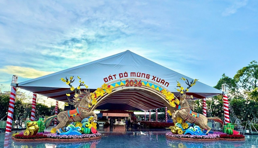 Đất Đỏ rực rỡ đón Tết Bính Ngọ 2026 với linh vật ngựa mây tre độc đáo