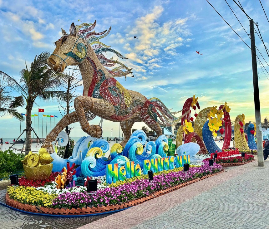 Việc lựa chọn mây tre tạo hình linh vật vừa tôn lên vẻ đẹp thẩm mỹ, vừa truyền tải thông điệp văn hóa giàu ý nghĩa