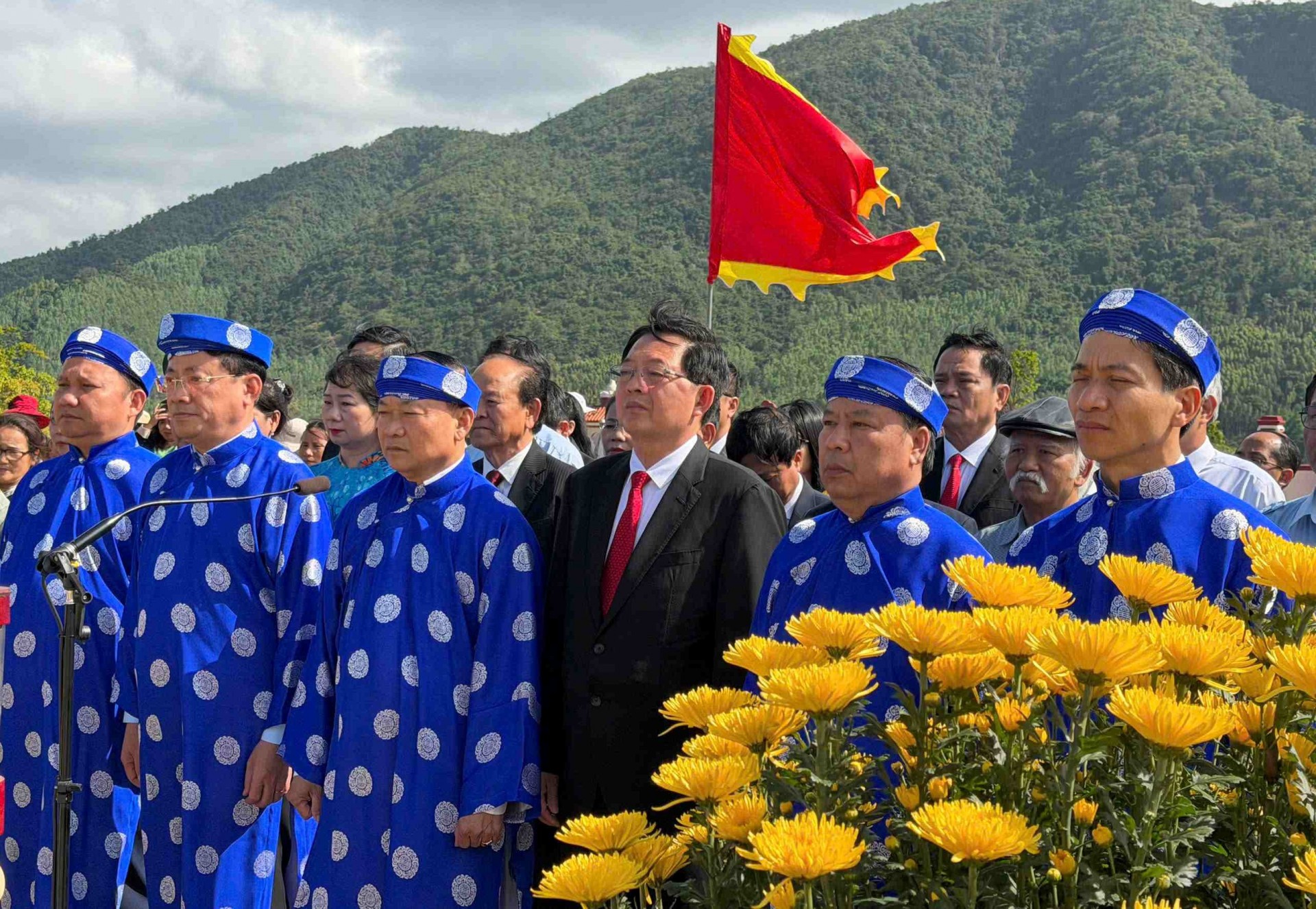 Gia Lai kỷ niệm 255 năm Khởi nghĩa nông dân Tây Sơn và 237 năm Chiến thắng Ngọc Hồi - Đống Đa Gia Lai kỷ niệm 255 năm Khởi nghĩa nông dân Tây Sơn và 237 năm Chiến thắng Ngọc Hồi - Đống Đa