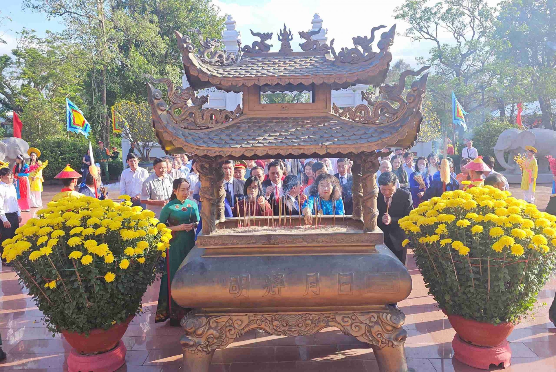 Gia Lai kỷ niệm 255 năm Khởi nghĩa nông dân Tây Sơn và 237 năm Chiến thắng Ngọc Hồi - Đống Đa Gia Lai kỷ niệm 255 năm Khởi nghĩa nông dân Tây Sơn và 237 năm Chiến thắng Ngọc Hồi - Đống Đa