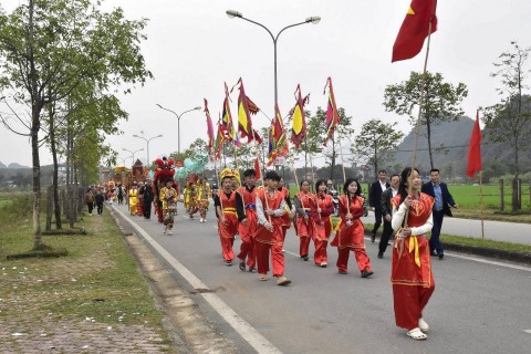 khai hoi chua tien 2026 ton vinh di san mo rong khong gian du lich tam linh