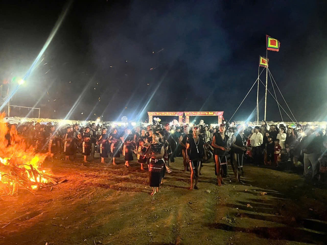 An Khê mồng 4 Tết và điều người viết còn nợ với đất