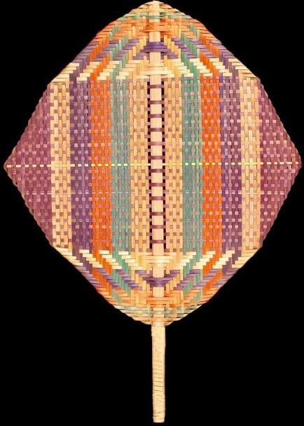 Quạt tre, lá cọ Việt Nam tạo dấu ấn văn hóa dân gian tại bảo tàng nước Pháp