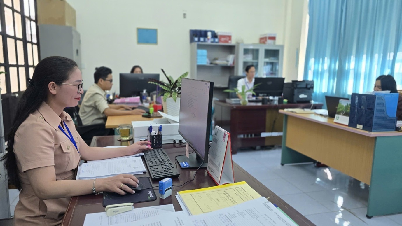 Gia Lai: Khí thế sôi động ngày làm việc đầu năm