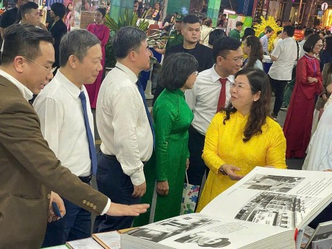 tp hcm duong sach tet binh ngo 2026 soi dong xuyen suot dip tet