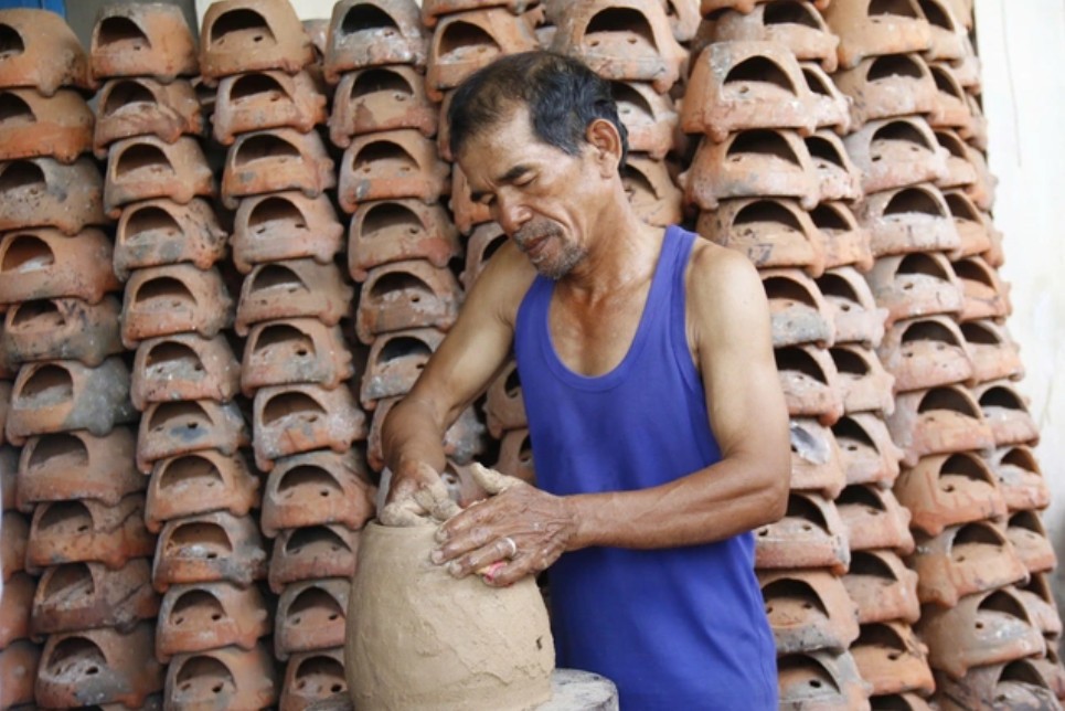 Gốm Bình Đức - Di sản sống của người Chăm trước nguy cơ mai một