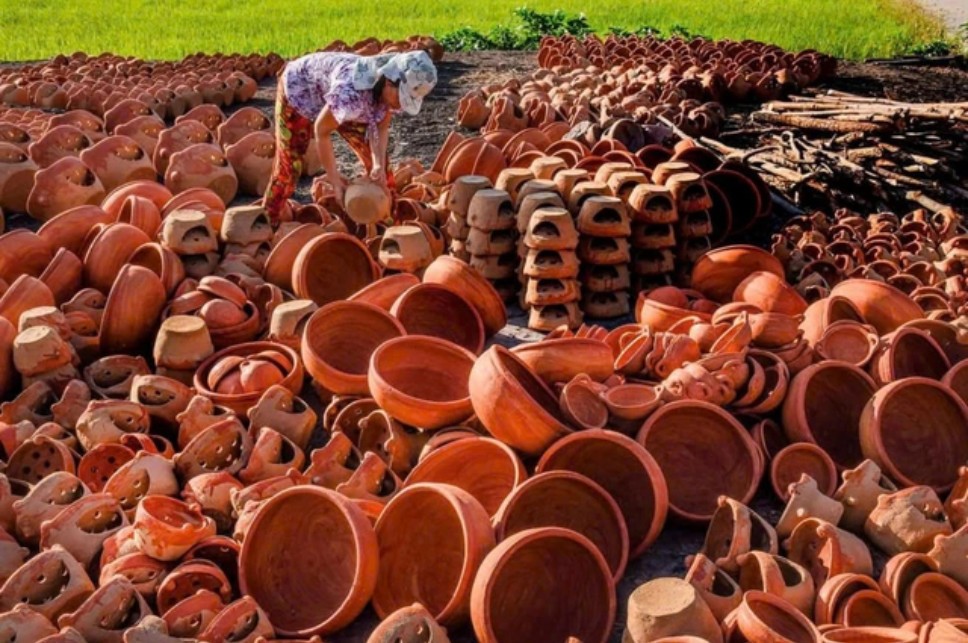 Gốm Bình Đức - Di sản sống của người Chăm trước nguy cơ mai một