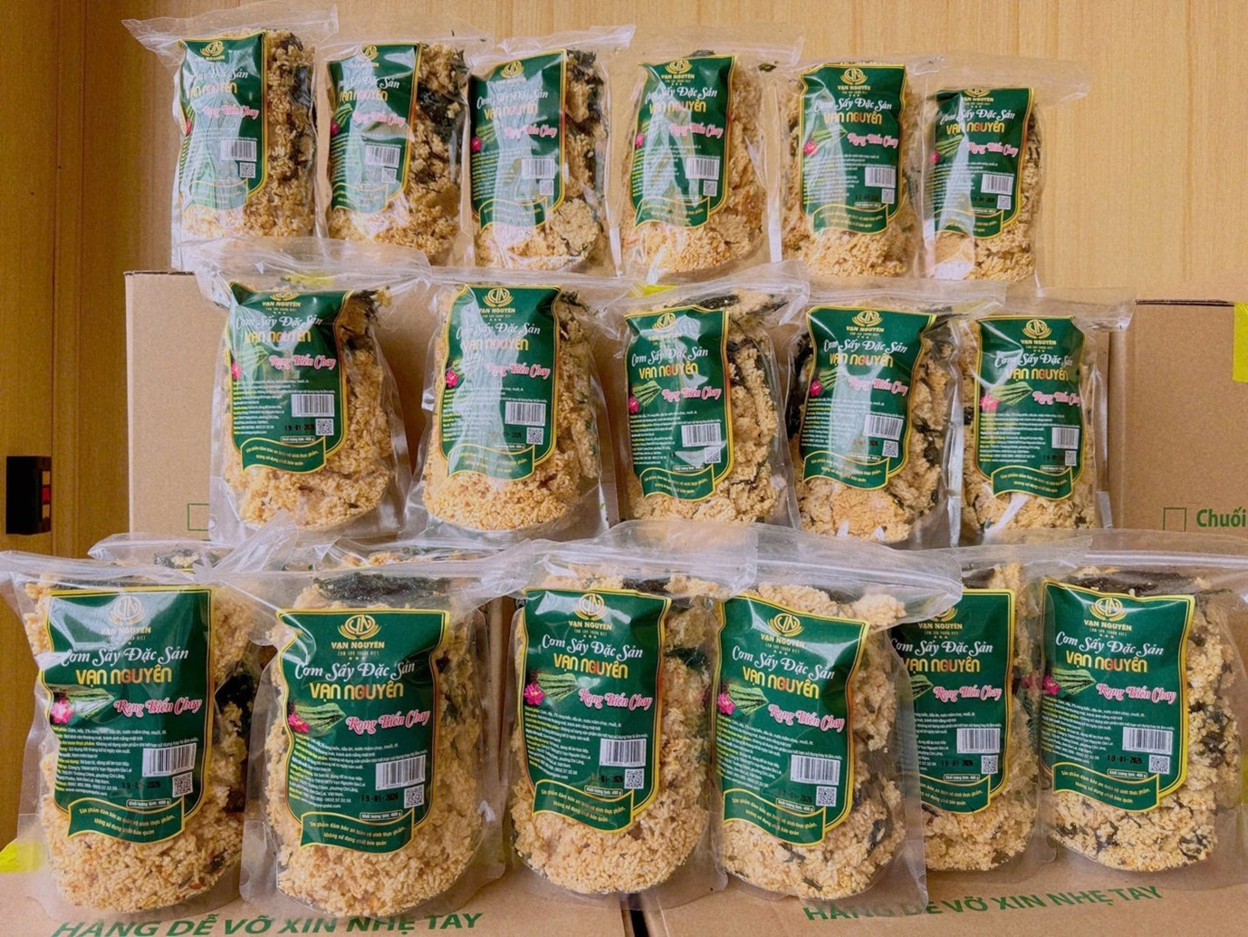 Cơm sấy Vạn Nguyên nỗ lực nâng tầm sản phẩm OCOP Cơm sấy Vạn Nguyên nỗ lực nâng tầm sản phẩm OCOP