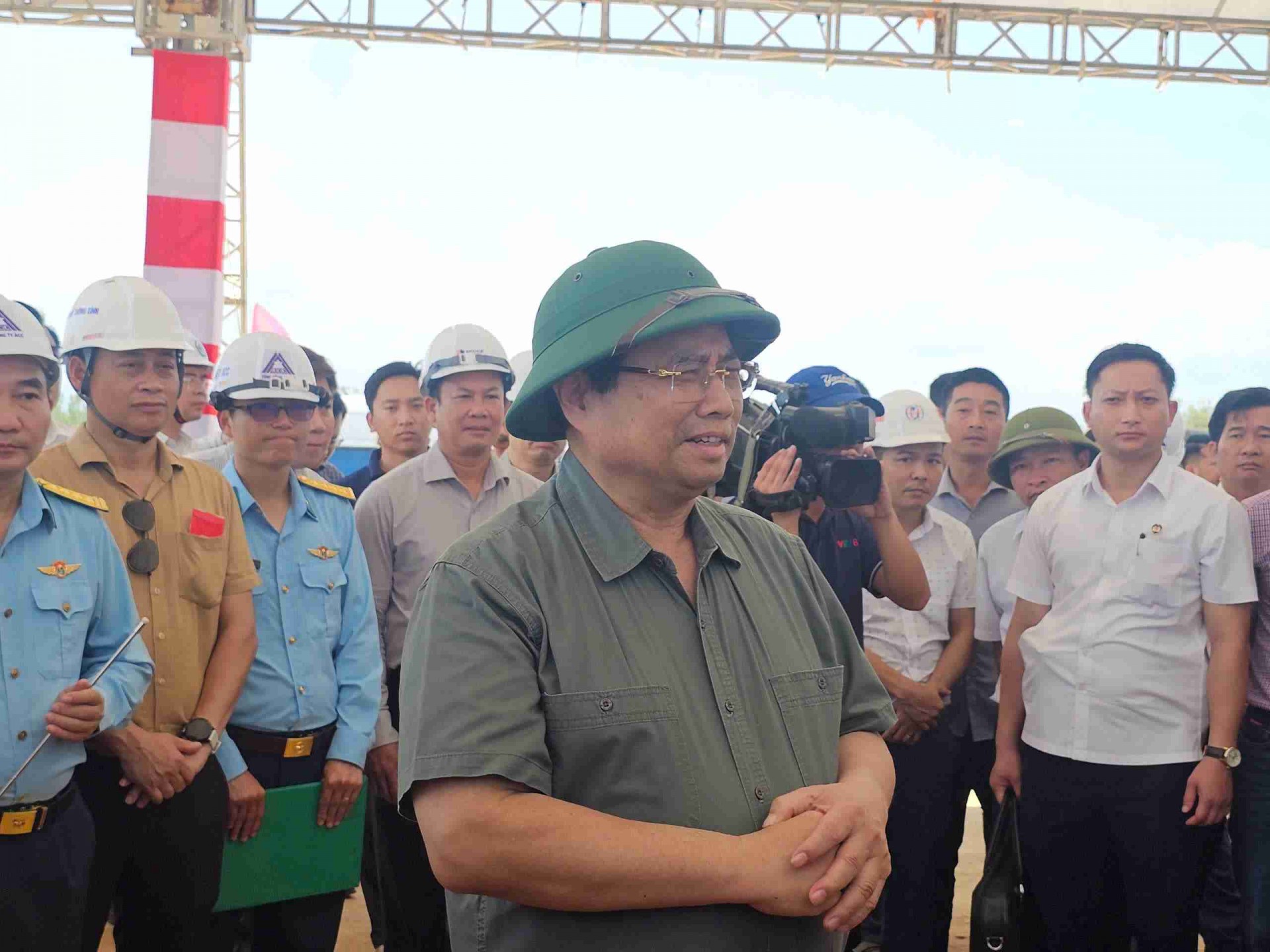 Thủ tướng Phạm Minh Chính kiểm tra hai dự án hạ tầng trọng điểm tại Gia Lai: Thúc tiến độ, siết chất lượng, mở không gian phát triển mới