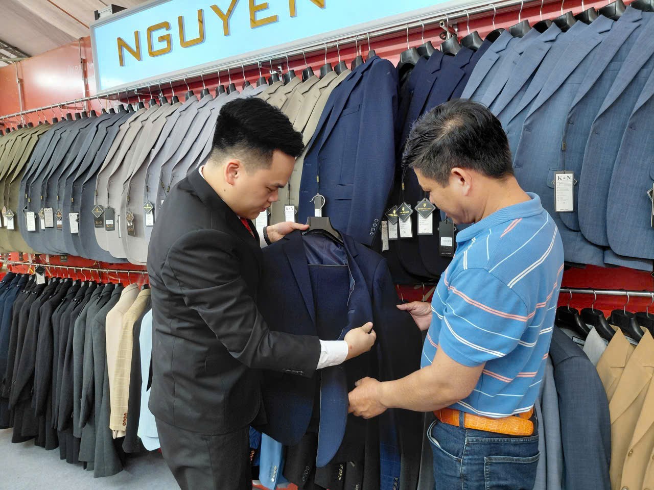 Hà Nội tạo “đòn bẩy” cho làng nghề Thủ đô qua Hội chợ công nghiệp nông thôn tiêu biểu Xuân Bính Ngọ 2026 Hà Nội tạo “đòn bẩy” cho làng nghề Thủ đô qua Hội chợ công nghiệp nông thôn tiêu biểu Xuân Bính Ngọ 2026