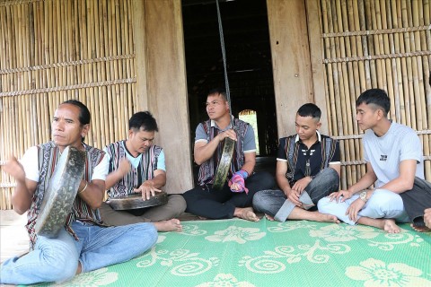 khoi phuc va lan toa nghe thuat chieng ba trong cong dong hre