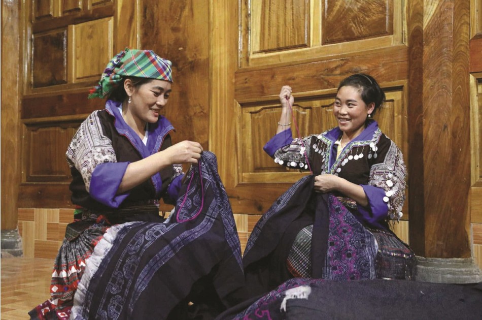 Nếp váy vùng cao và hành trình giữ hồn văn hóa Mông