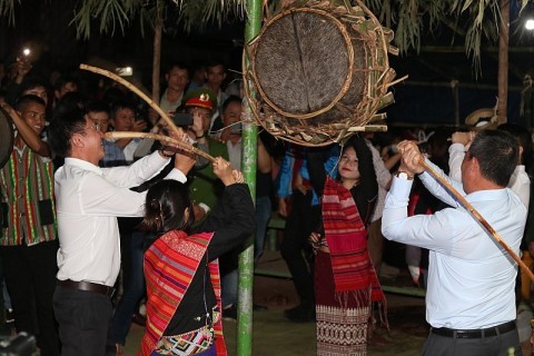 le hoi dap trong goi mua cua nguoi ma coong